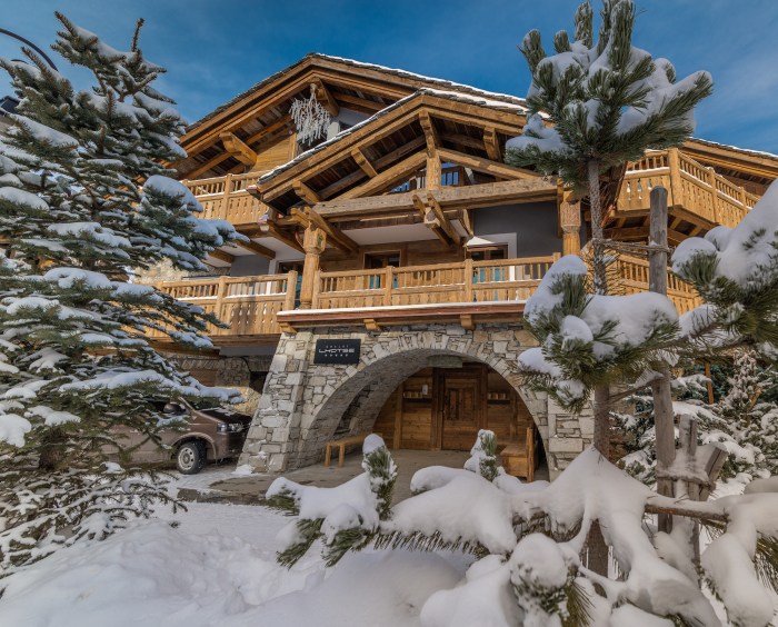 Swiss Chalet Alps Luxury ski chalet in Swiss Alps