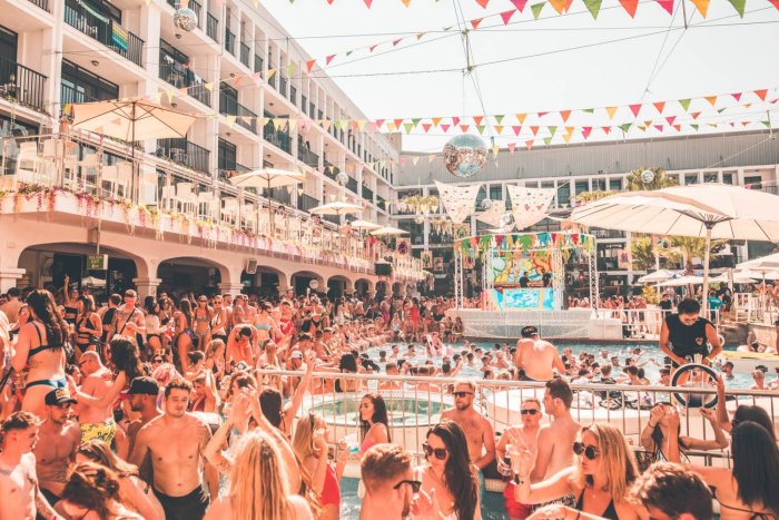 Adults-only hotel in Ibiza with pool parties