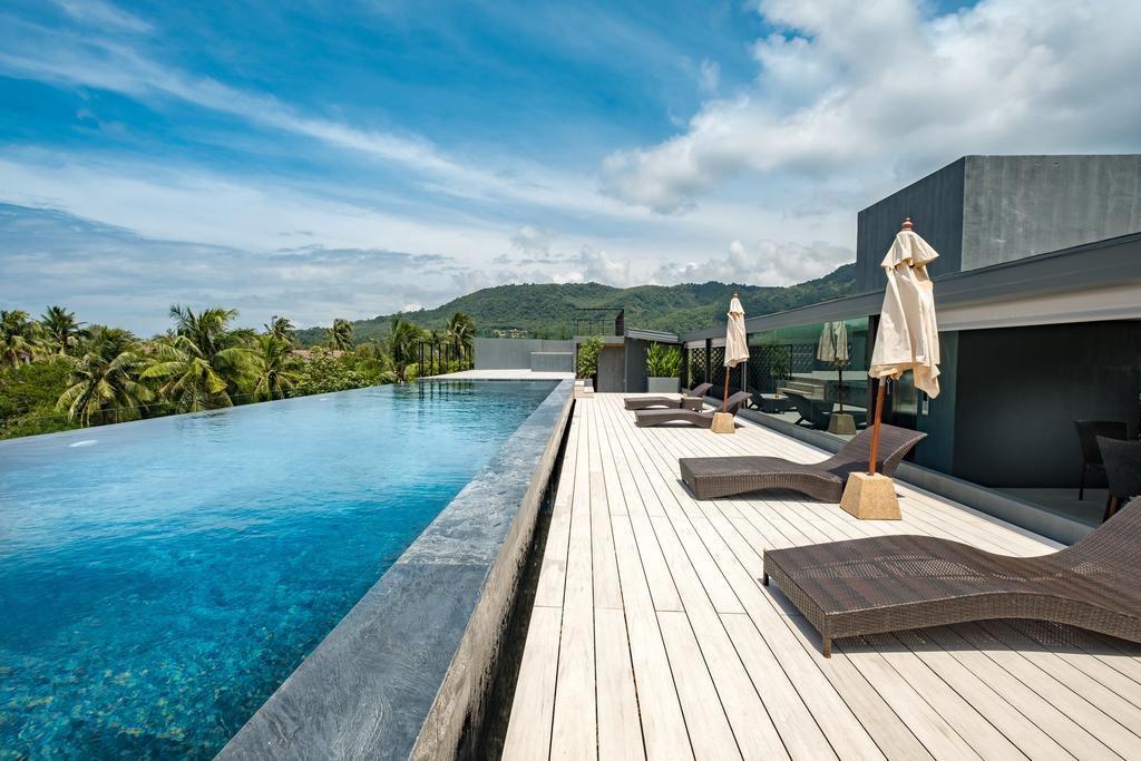 Adults-only hotel in Phuket with infinity pool