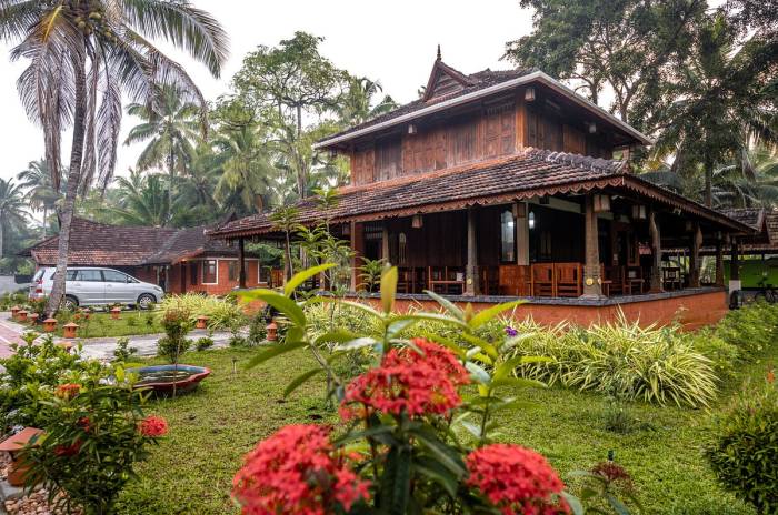 Wellness retreat in Kerala with Ayurveda treatments