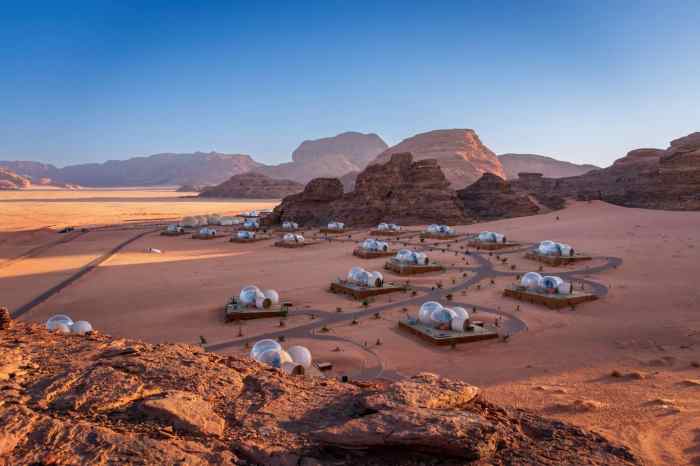 Desert luxury camp in Wadi Rum with stargazing experience