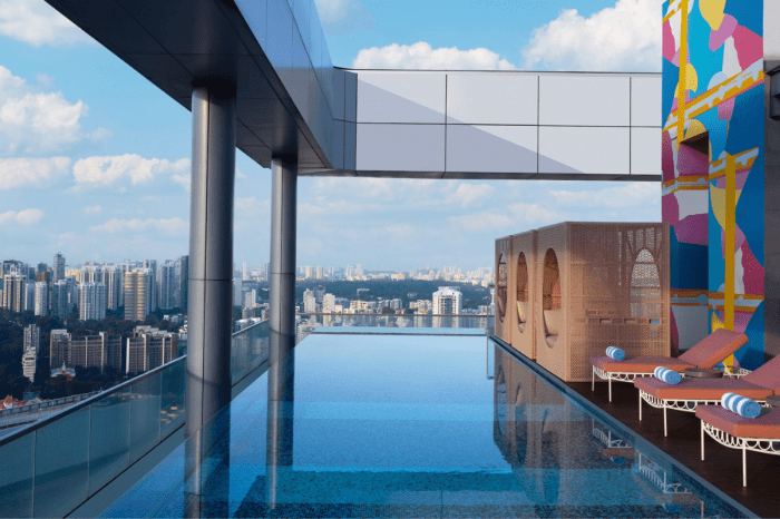 Hotel with rooftop infinity pool in Singapore