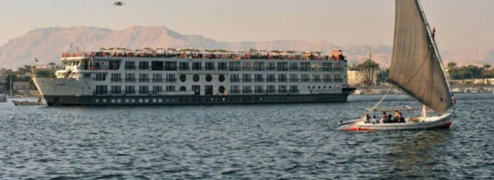 Luxury river cruise hotel on Nile River with guided tours
