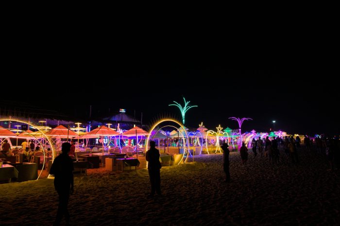 Beachfront resort in Goa with nightlife access