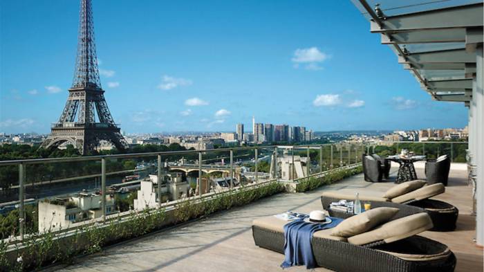 The Top 3 Hotels Near The Eiffel Tower For Beautiful Views Of Paris