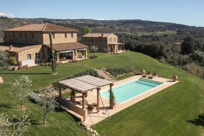 Pet-friendly villa rental in Tuscany Italy