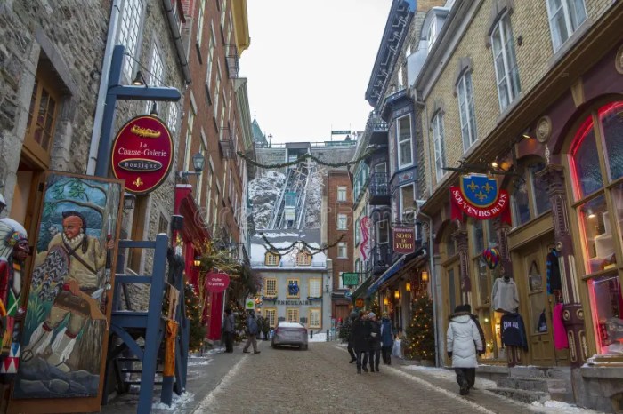 Historic inn in Quebec City with cobblestone streets