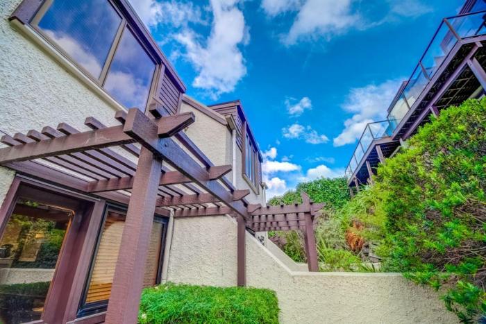 Mountain lodge in Queenstown with lake view