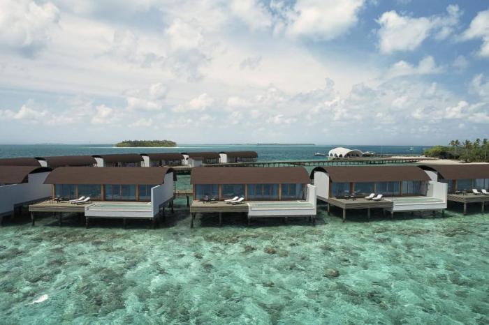 Hotel with overwater suites in Maldives