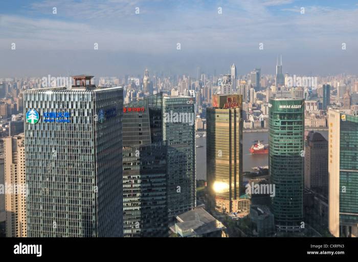 Luxury hotel in Shanghai with skyline view